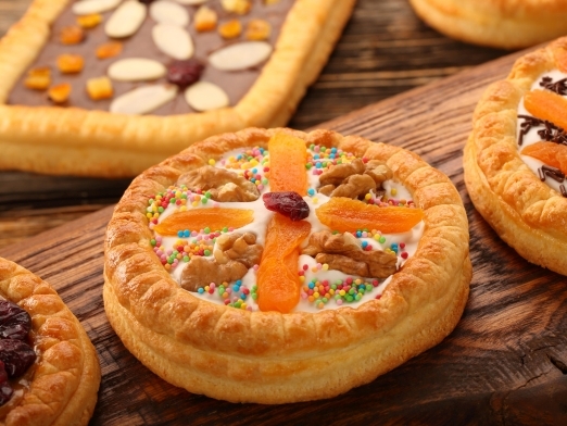 Mazurek traditional polish easter cake on wooden background"n