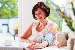 woman_taking_blood_pressure